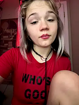 Snapshot of Cutiepiespanks chatting on December 1, 9:37 pm Cutiepiespanks online show from December 1, 9:37 pm