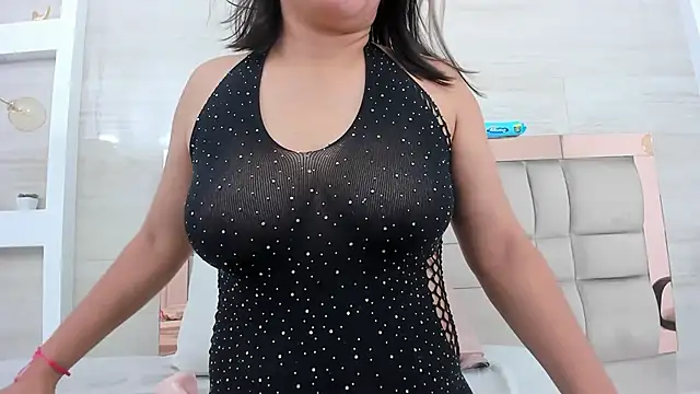 allice green online show from March 13, 1:32 am