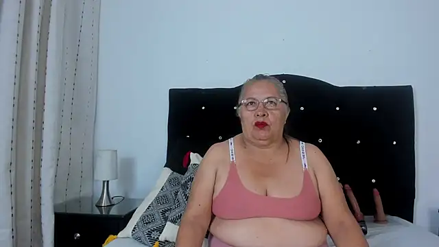 Keira Lennox online show from September 18, 11:46 am