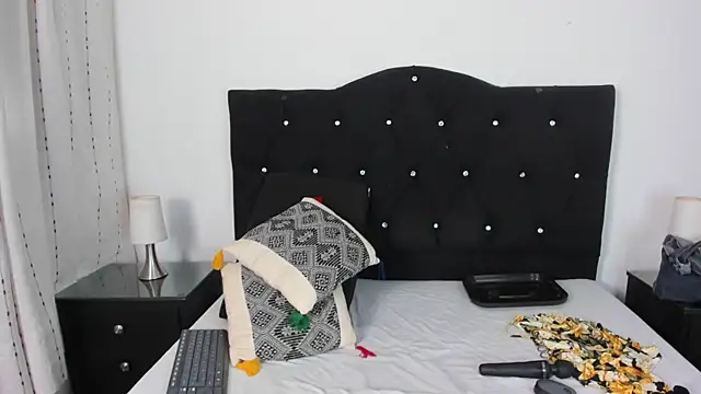 Keira Lennox online show from November 8, 11:47 am