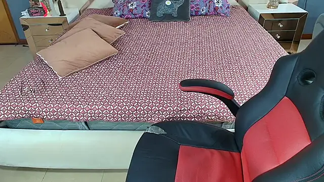 NaughtyAnaa online show from March 7, 12:48 am