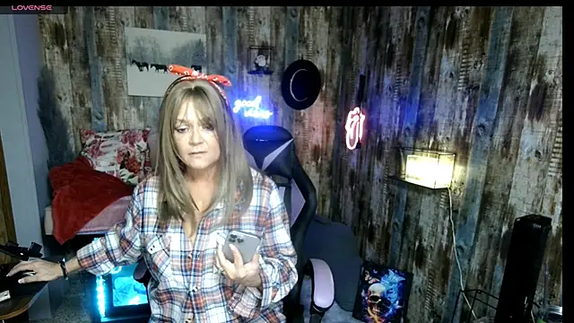 cowgirlc online show from November 12, 2:59 am