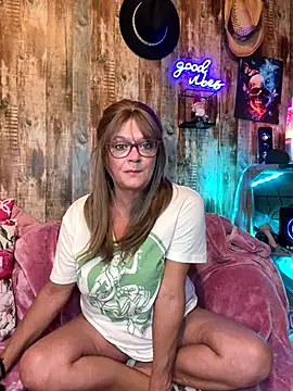 cowgirlc online show from November 6, 2:48 am