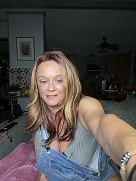 cowgirlc online show from March 26, 2:32 am