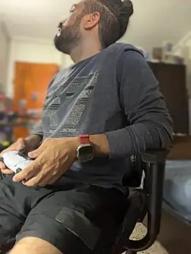 JayJayRod online show from April 5, 4:35 pm