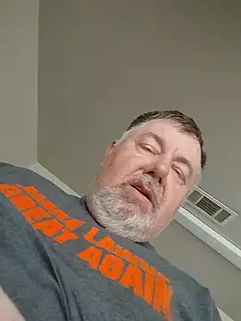 lawndad79 online show from June 6, 4:56 pm