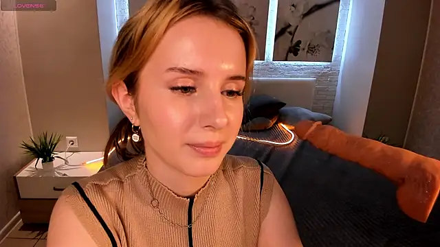 Betty June online show from September 21, 8:36 pm