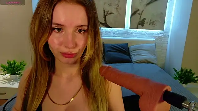 Snapshot of Betty_June chatting on May 26, 8:40 pm Betty June online show from May 26, 8:40 pm