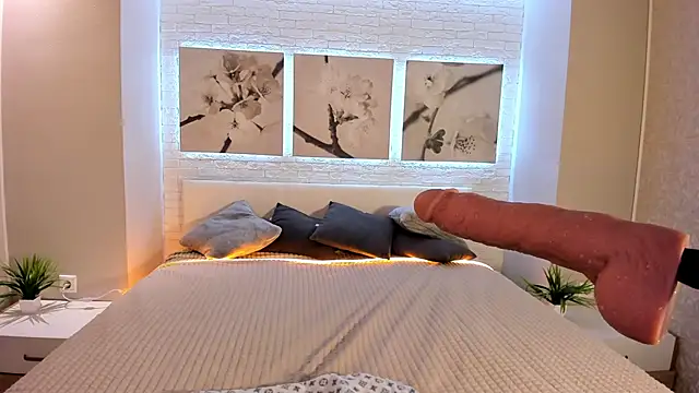 Snapshot of Betty_June chatting on November 22, 8:29 pm Betty June online show from November 22, 8:29 pm