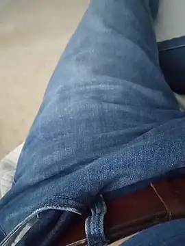 Snapshot of Mark_Dad chatting on February 21, 5:59 pm Mark Dad online show from February 21, 5:59 pm