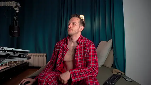 Snapshot of VIktorSecret chatting on February 18, 3:48 am VIktorSecret online show from February 18, 3:48 am