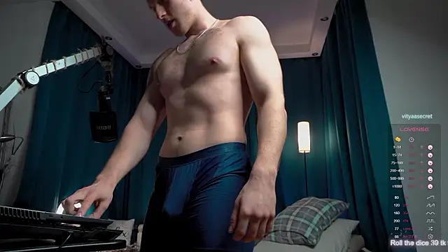 Snapshot of VIktorSecret chatting on March 14, 5:02 am VIktorSecret online show from March 14, 5:02 am