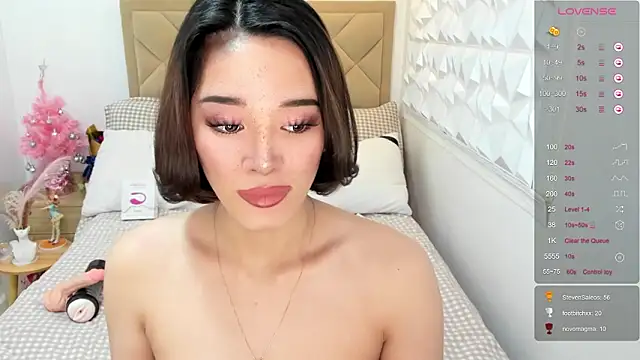 TsHeartXxx online show from February 3, 7:30 pm