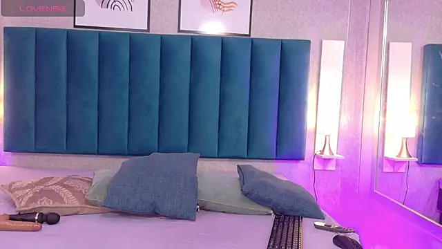 MiaMidnnightt online show from December 16, 1:04 pm