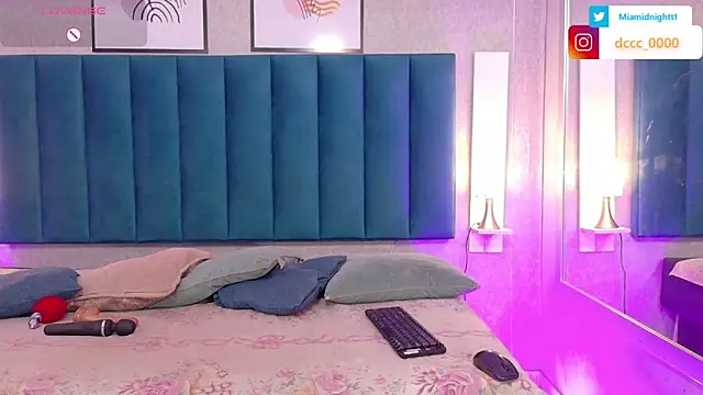 MiaMidnnightt online show from December 2, 12:40 pm