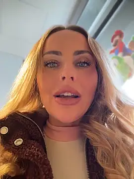 EmaSalis online show from April 14, 9:36 am