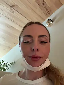 EmaSalis online show from December 19, 1:24 pm