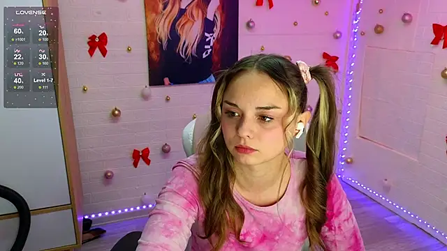 Misss Vikk online show from February 16, 3:10 pm