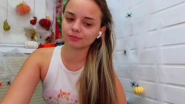 Snapshot of Misss_Vikk chatting on October 30, 6:55 am Misss Vikk online show from October 30, 6:55 am