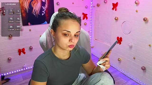 Misss Vikk online show from February 21, 8:05 am