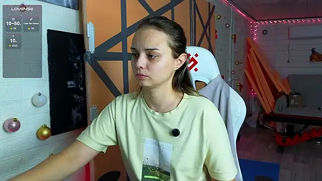 Misss Vikk online show from February 8, 3:21 pm