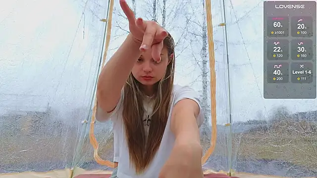 Misss Vikk online show from April 6, 8:26 am