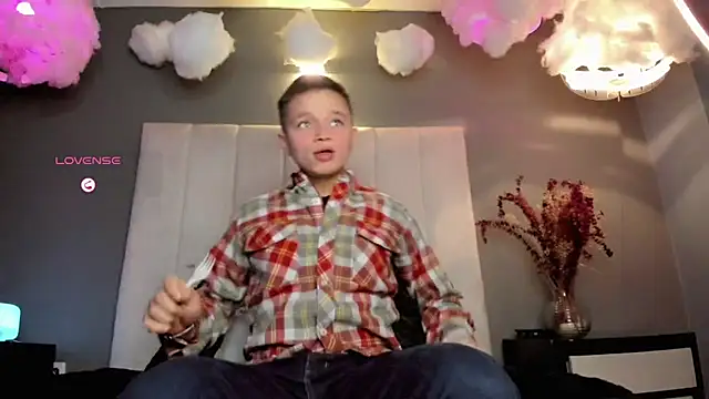 Snapshot of Tim_wolf chatting on October 2, 3:37 pm Tim wolf online show from October 2, 3:37 pm