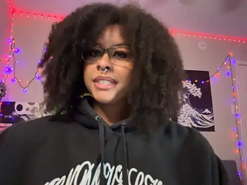 Snapshot of N1NT3NDH03 chatting on December 2, 2:23 am N1NT3NDH03 online show from December 2, 2:23 am