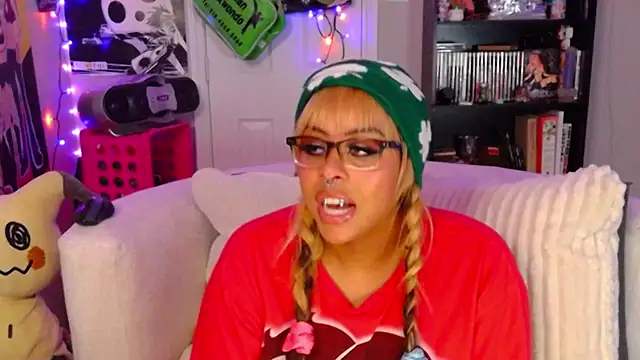 Snapshot of N1NT3NDH03 chatting on November 22, 4:55 am N1NT3NDH03 online show from November 22, 4:55 am