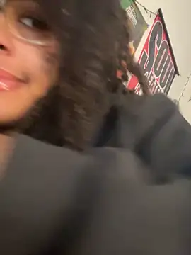 Snapshot of N1NT3NDH03 chatting on November 11, 3:07 pm N1NT3NDH03 online show from November 11, 3:07 pm