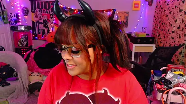 Snapshot of N1NT3NDH03 chatting on October 28, 5:39 am N1NT3NDH03 online show from October 28, 5:39 am