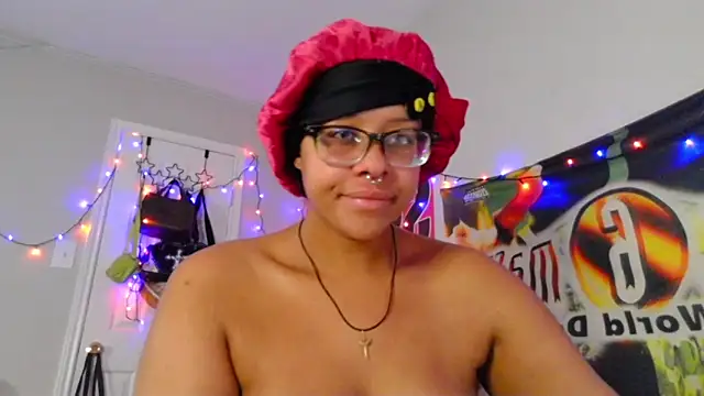 Snapshot of N1NT3NDH03 chatting on October 3, 10:17 am N1NT3NDH03 online show from October 3, 10:17 am