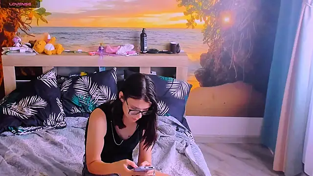 MollyLollipop online show from June 17, 4:56 am