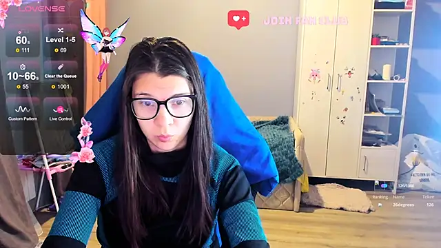 Snapshot of MollyLollipop chatting on October 22, 1:38 am MollyLollipop online show from October 22, 1:38 am