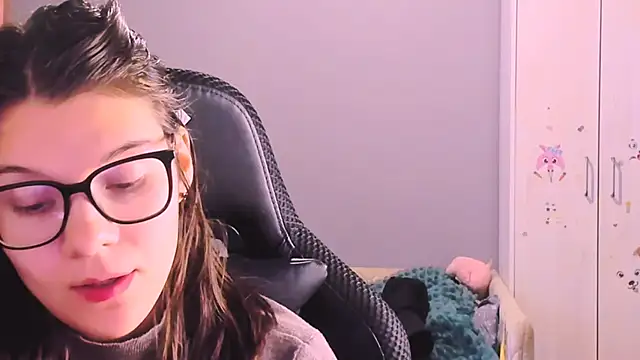 Snapshot of MollyLollipop chatting on November 14, 2:26 am MollyLollipop online show from November 14, 2:26 am