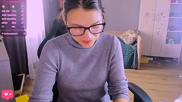 MollyLollipop online show from March 17, 3:53 am