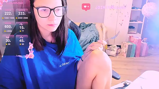 Snapshot of MollyLollipop chatting on November 11, 6:52 am MollyLollipop online show from November 11, 6:52 am