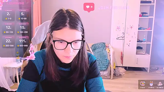 Snapshot of MollyLollipop chatting on November 6, 4:49 am MollyLollipop online show from November 6, 4:49 am