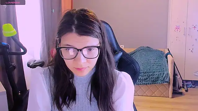 MollyLollipop online show from April 6, 2:51 am