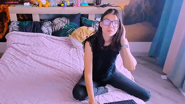 MollyLollipop online show from July 2, 3:07 am
