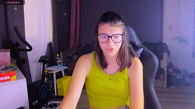 MollyLollipop online show from August 4, 3:44 am
