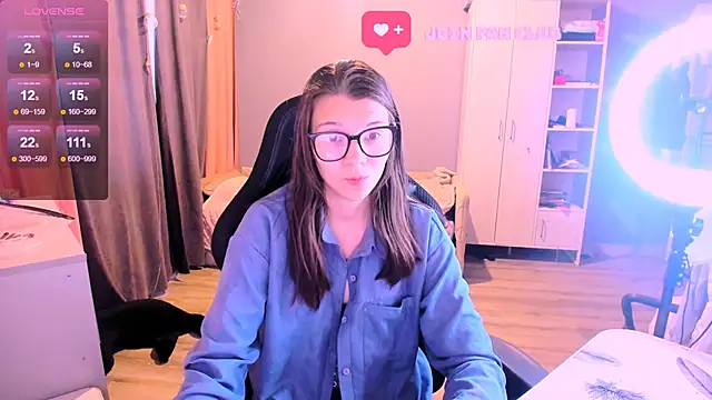 Snapshot of MollyLollipop chatting on September 9, 3:38 am MollyLollipop online show from September 9, 3:38 am