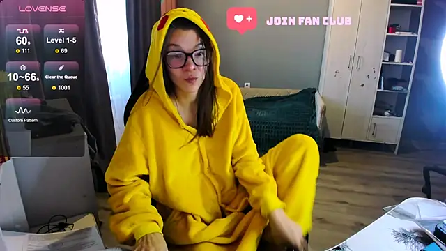 Snapshot of MollyLollipop chatting on September 19, 4:16 am MollyLollipop online show from September 19, 4:16 am