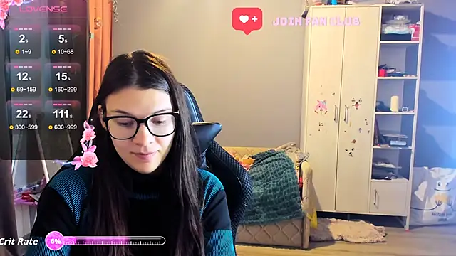 Snapshot of MollyLollipop chatting on October 27, 2:23 am MollyLollipop online show from October 27, 2:23 am