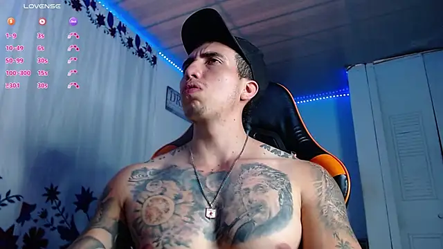 Adam Hudsond online show from December 19, 9:39 pm