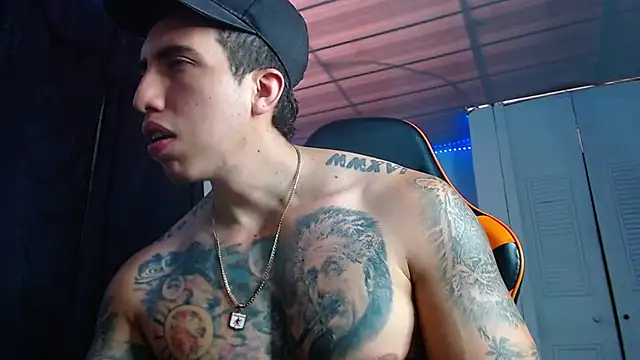 Adam Hudsond online show from November 10, 1:49 pm