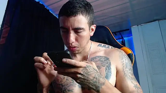 Adam Hudsond online show from May 29, 12:33 pm