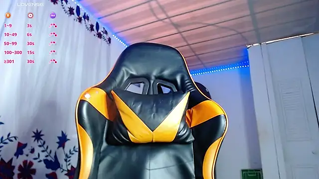 Adam Hudsond online show from December 14, 1:28 pm