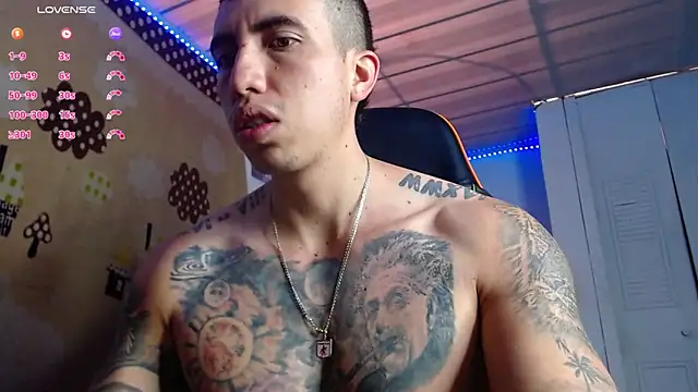 Adam Hudsond online show from December 5, 1:43 pm