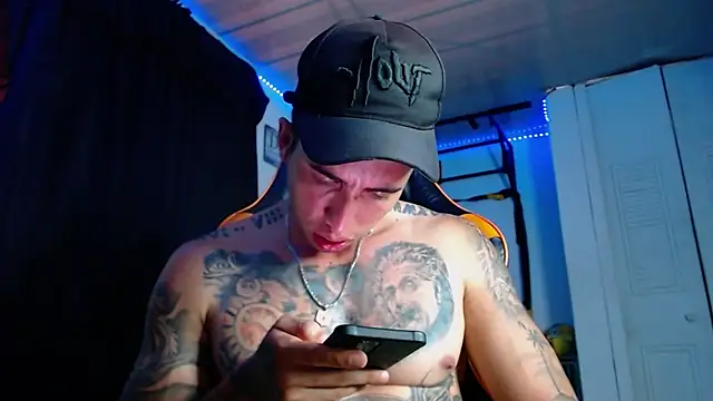 Adam Hudsond online show from May 25, 7:23 pm